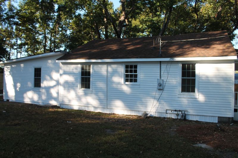 2017 Alton St, North Charleston, SC 29406