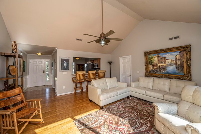 4613 Ashley View Ln, North Charleston, SC 29405
