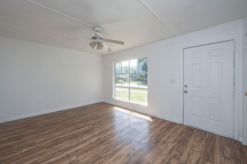 529 E Richardson Ave, Summerville, SC 29485
