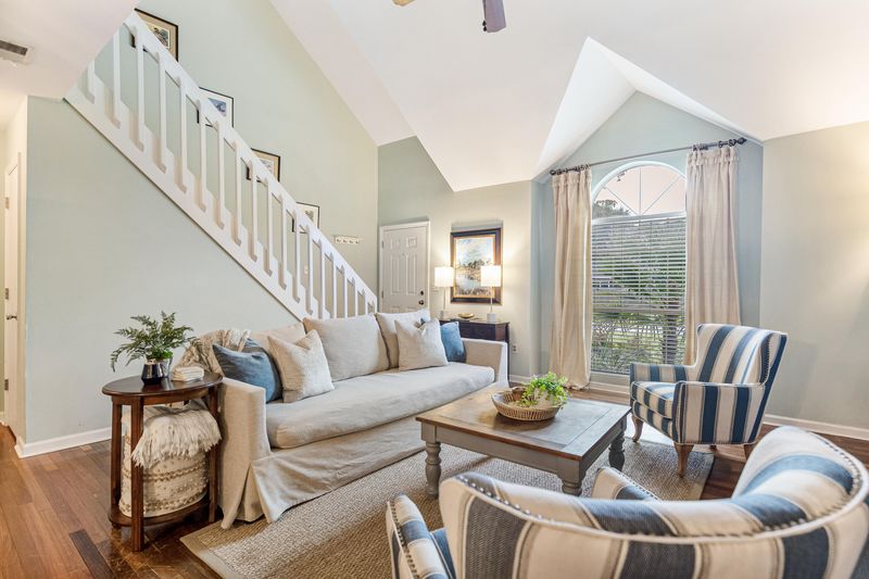 1251 Llewellyn Rd, Mount Pleasant, SC 29464