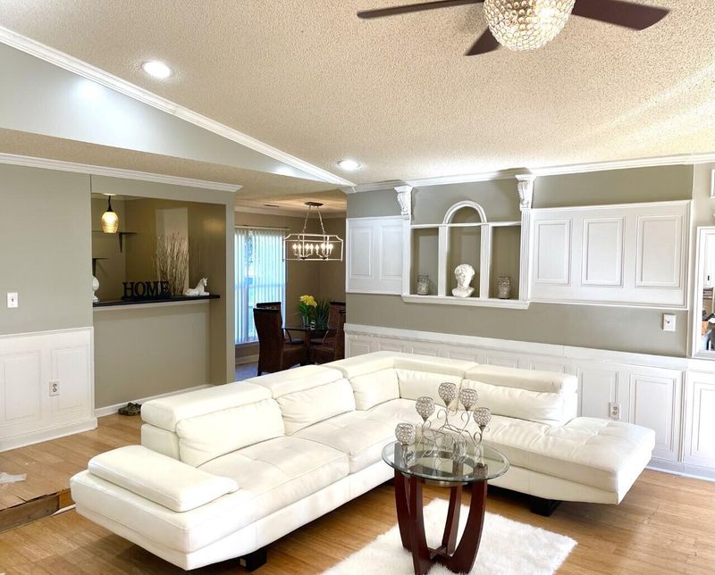 207 Jasmine Dr, Summerville, SC 29483