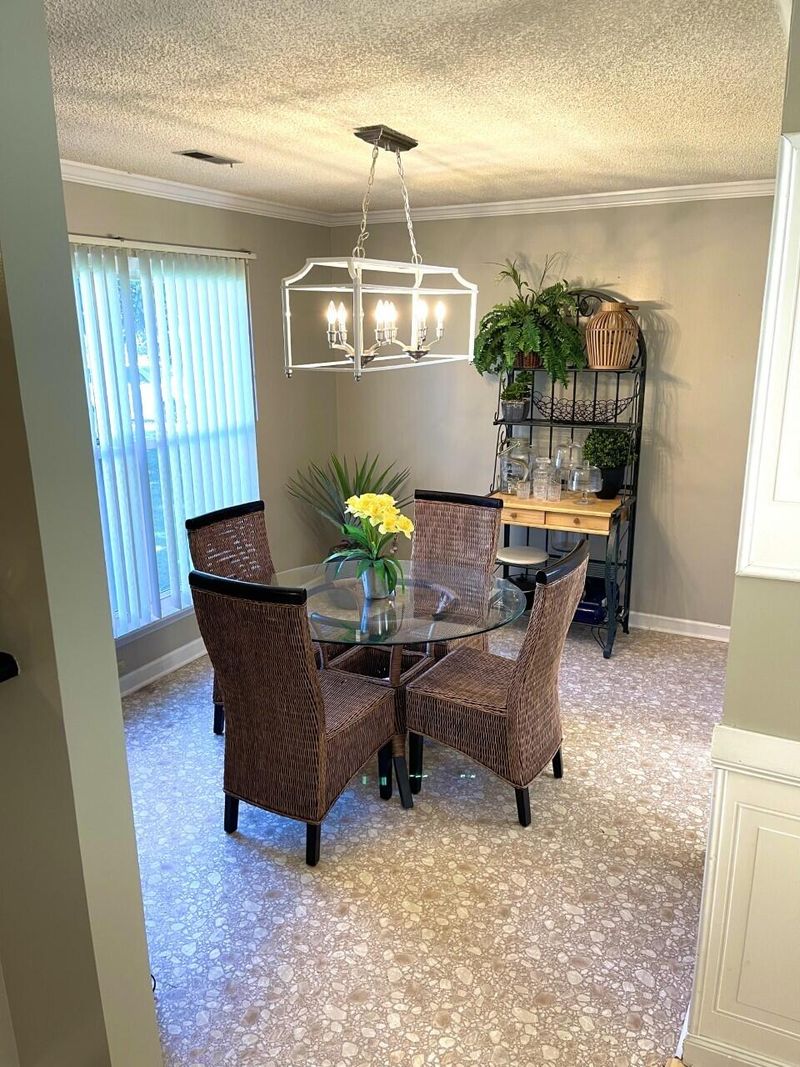 207 Jasmine Dr, Summerville, SC 29483
