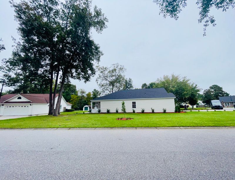 801 Edmonton Cir, Goose Creek, SC 29445