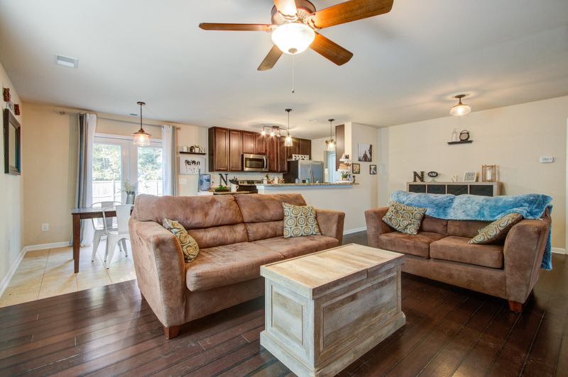418 Savannah River Dr, Summerville, SC 29485