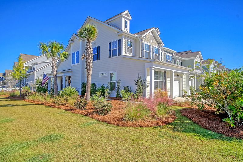 2581 Kingsfield St, Mount Pleasant, SC 29466