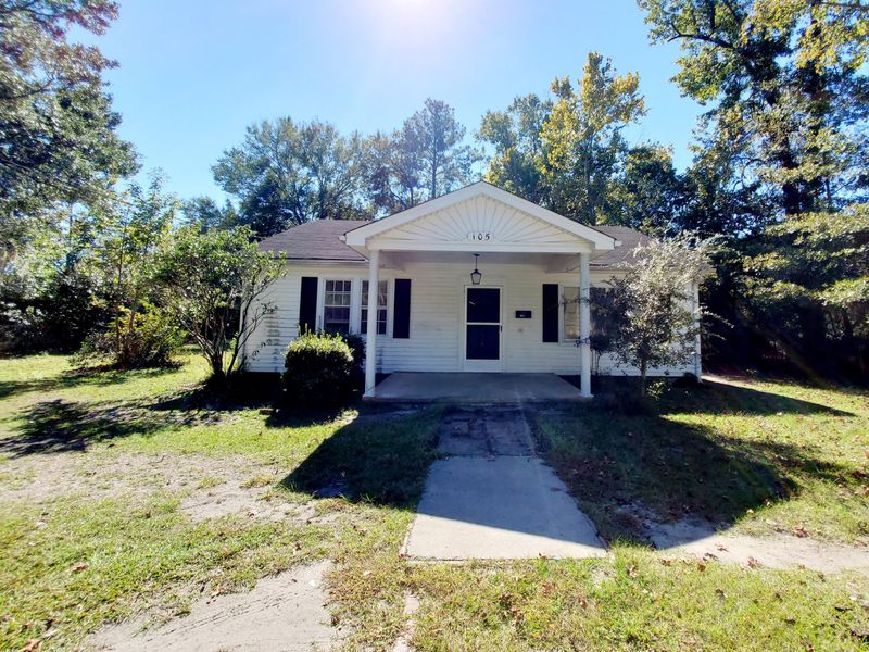 105 Mcknight St, Moncks Corner, SC 29461