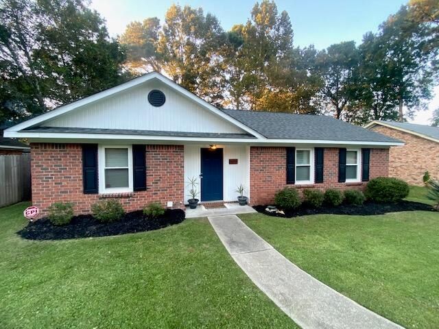 1670 Pierpont Ave, Charleston, SC 29414