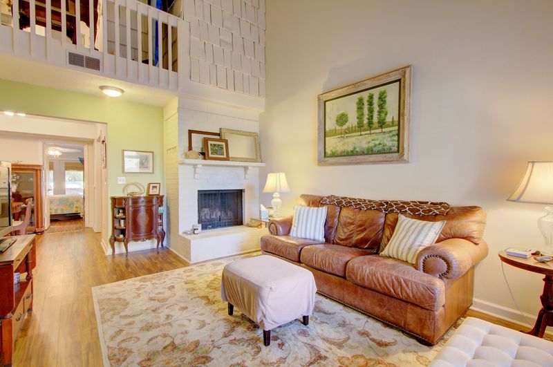607 Ventura Pl, Mount Pleasant, SC 29464