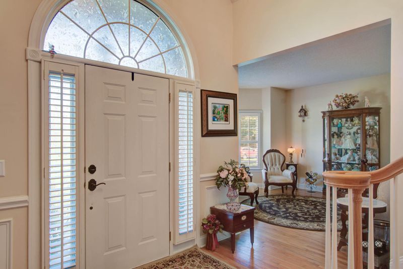 700 Hamlet Cir, Goose Creek, SC 29445