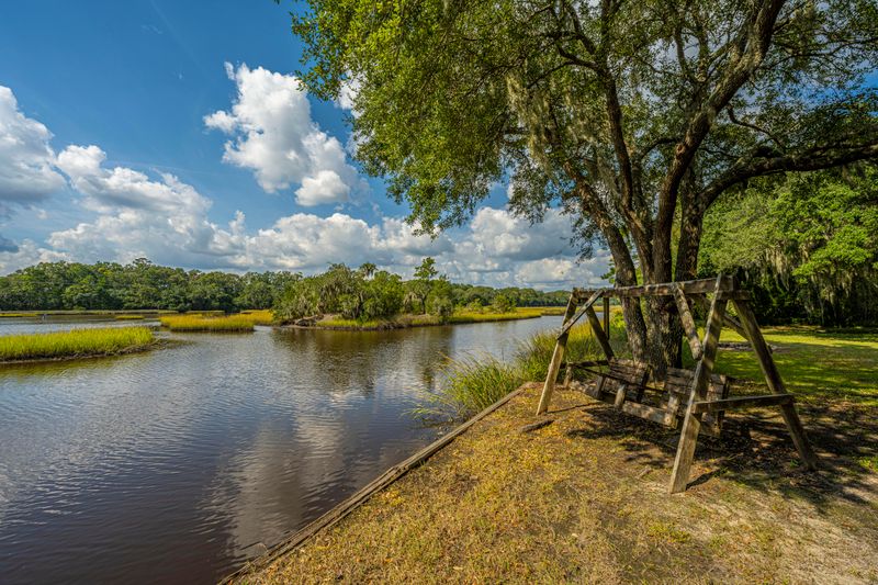2563 Etiwan Ave, Charleston, SC 29414