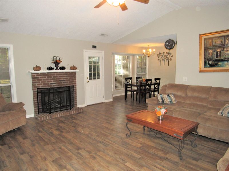 430 Indigo Rd, Goose Creek, SC 29445