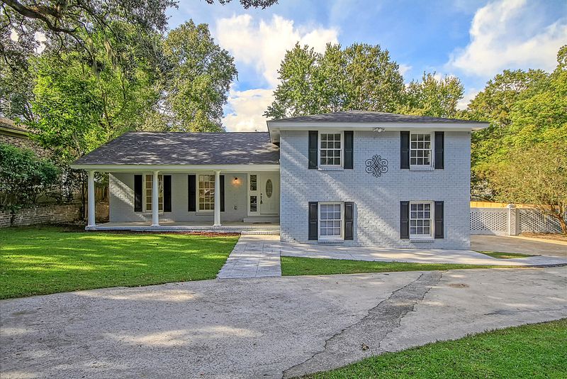 1026 Yeamans Hall Rd, Hanahan, SC 29410