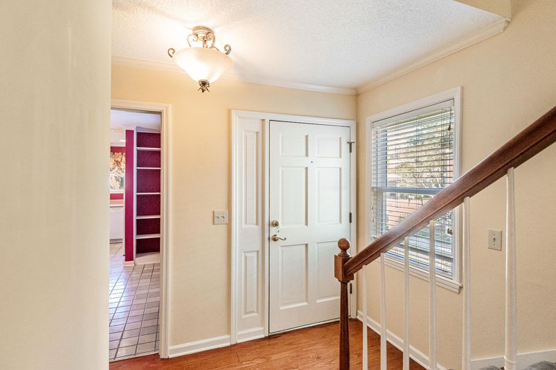 840 Colony Dr, Charleston, SC 29407