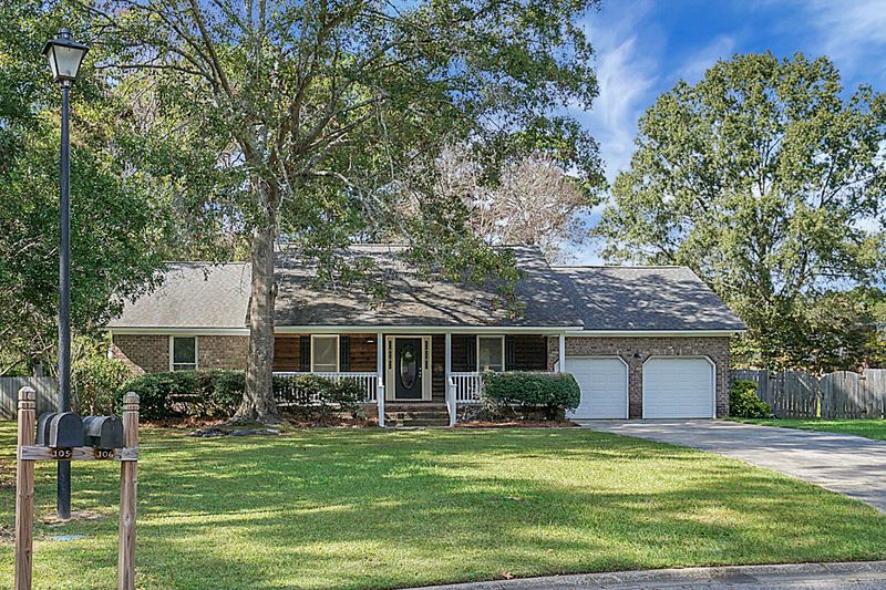 106 Kendall Ct, Goose Creek, SC 29445