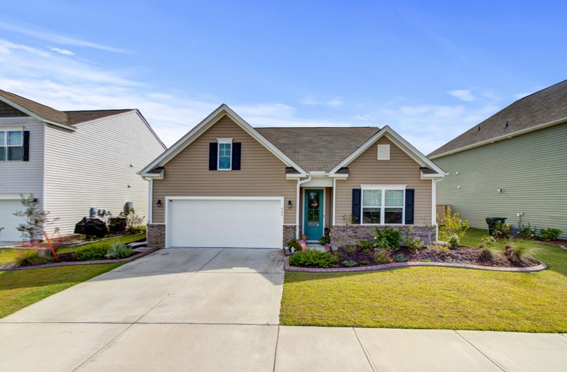 466 Zenith Blvd, Summerville, SC 29486
