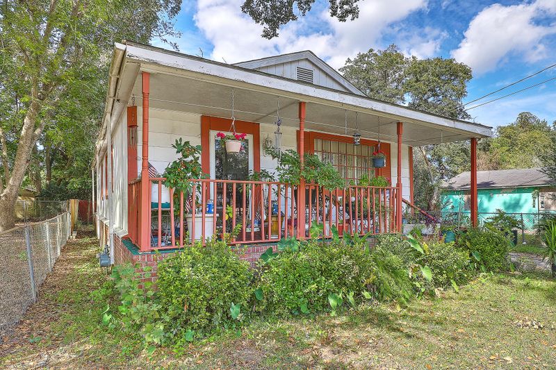 1013 Mamie St, Charleston, SC 29407