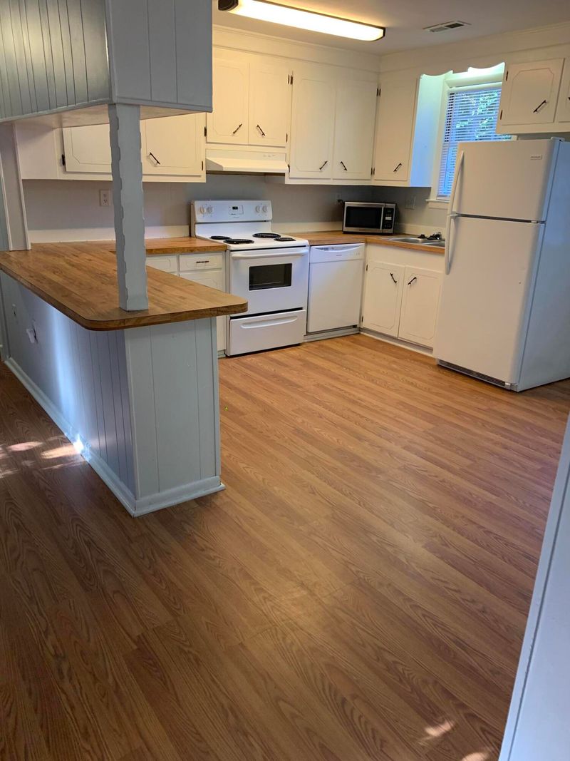 1550 Orange Grove Rd, Charleston, SC 29407