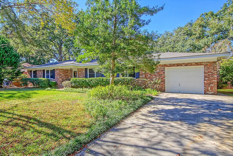 1621 Culpepper Cir, Charleston, SC 29407
