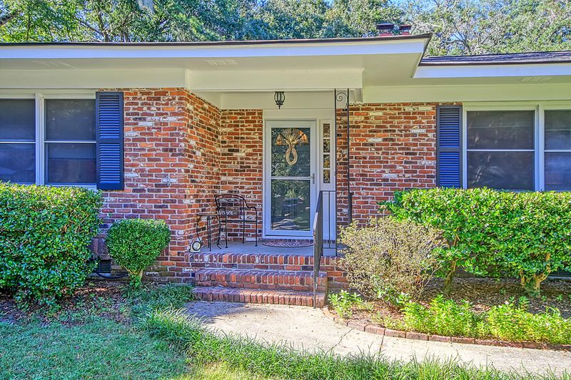 1621 Culpepper Cir, Charleston, SC 29407