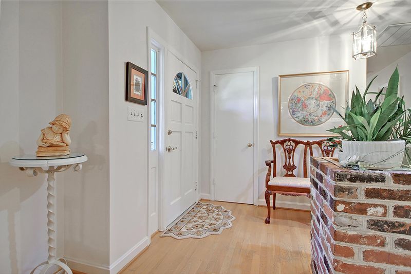 1621 Culpepper Cir, Charleston, SC 29407