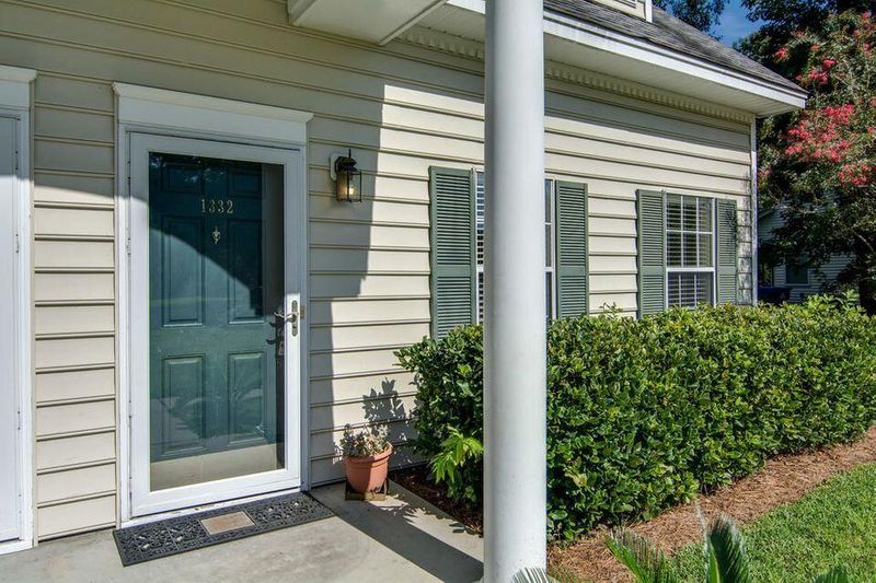 1332 Fenwick Plantation Rd, Johns Island, SC 29455