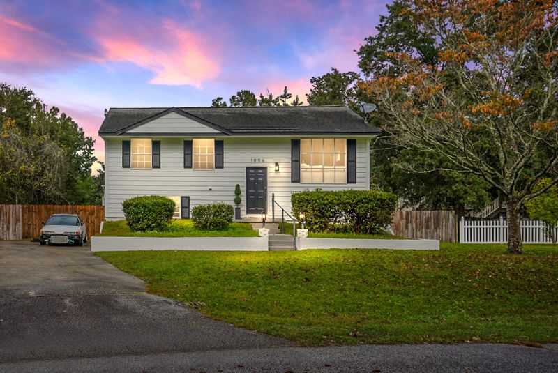 1856 Manigault Pl, Charleston, SC 29407