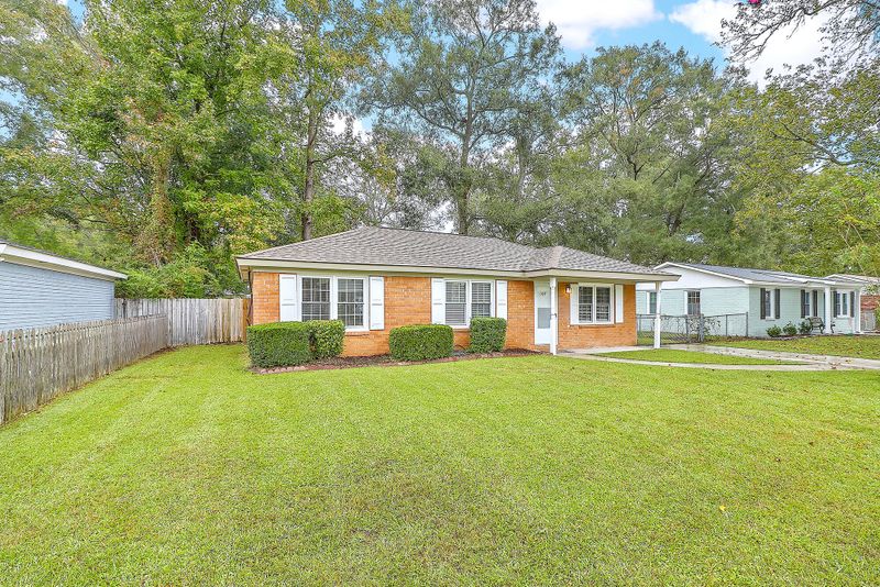 109 Dorchester Manor Blvd, North Charleston, SC 29420