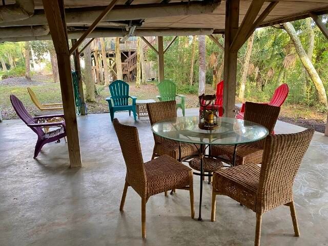 404 Jungle Rd, Edisto Island, SC 29438