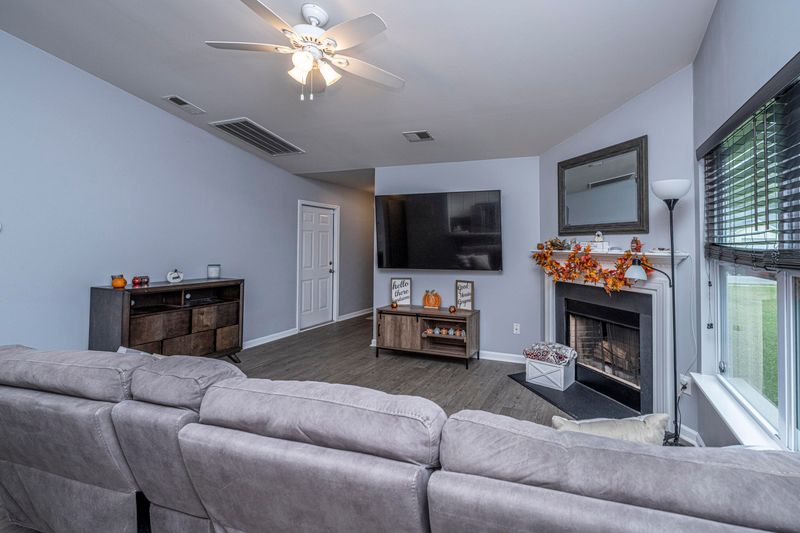 419 Savannah River Dr, Summerville, SC 29485