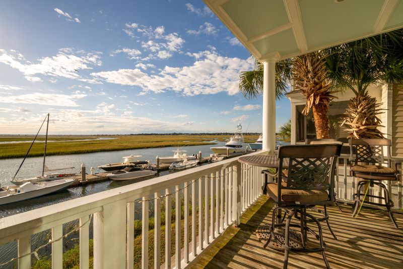 1638 Marsh Harbor Ln, Mount Pleasant, SC 29464