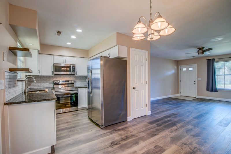 406 Laurel Ridge Rd, North Charleston, SC 29418