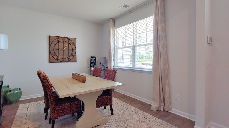 175 Oakwood Blvd, Summerville, SC 29486