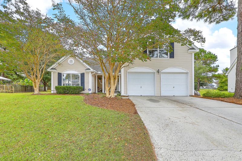 1325 Sassafrass Cir, Mount Pleasant, SC 29466