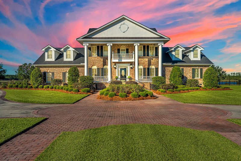 560 Heather Ln, Moncks Corner, SC 29461