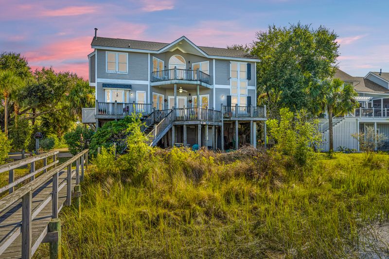288 Little Oak Dr, Folly Beach, SC 29439