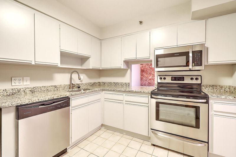 3 Queen St #207, Charleston, SC 29401