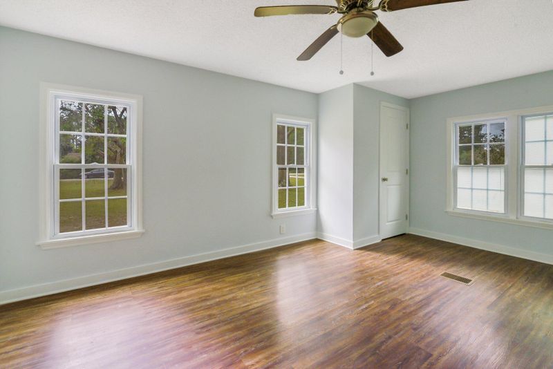 203 Newell Dr, Goose Creek, SC 29445