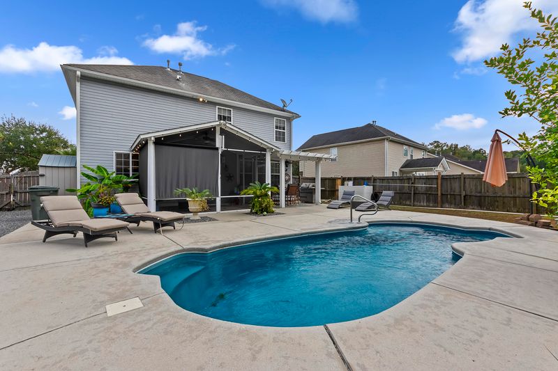 7008 Lanier St, Hanahan, SC 29410