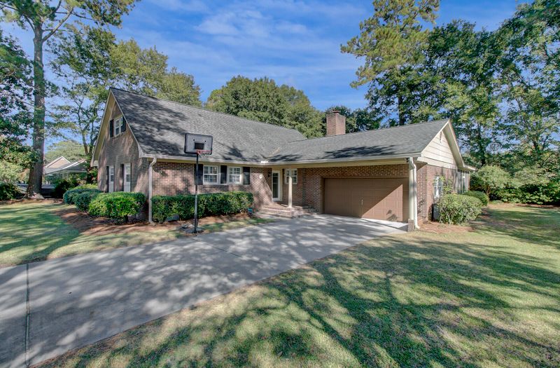1046 Grand Concourse Dr, Charleston, SC 29412