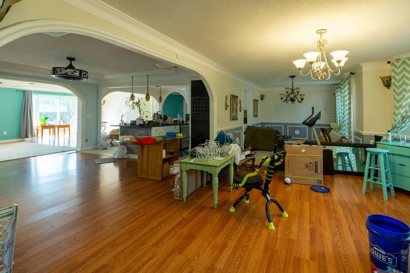 2497 Vistavia Rd, North Charleston, SC 29406