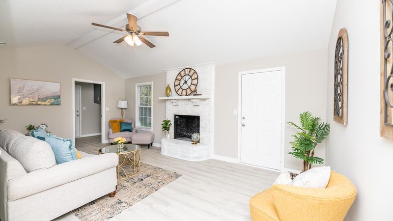 7771 Rosin Dr, North Charleston, SC 29418