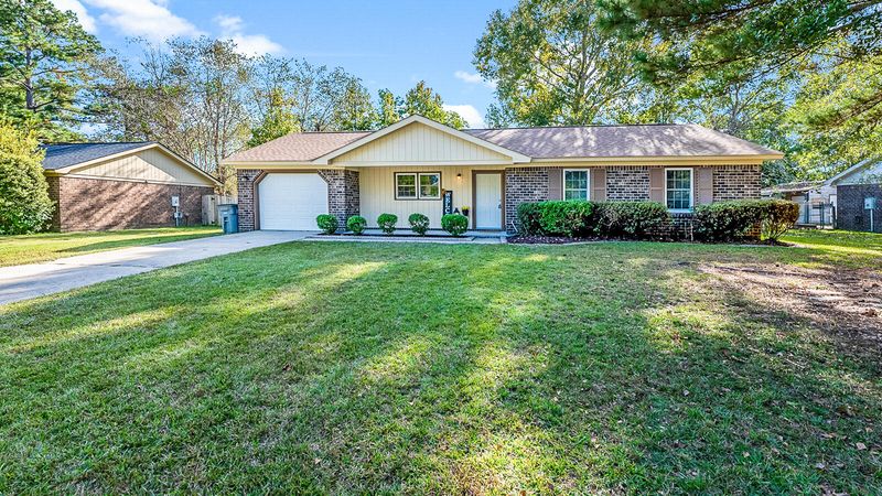 7771 Rosin Dr, North Charleston, SC 29418
