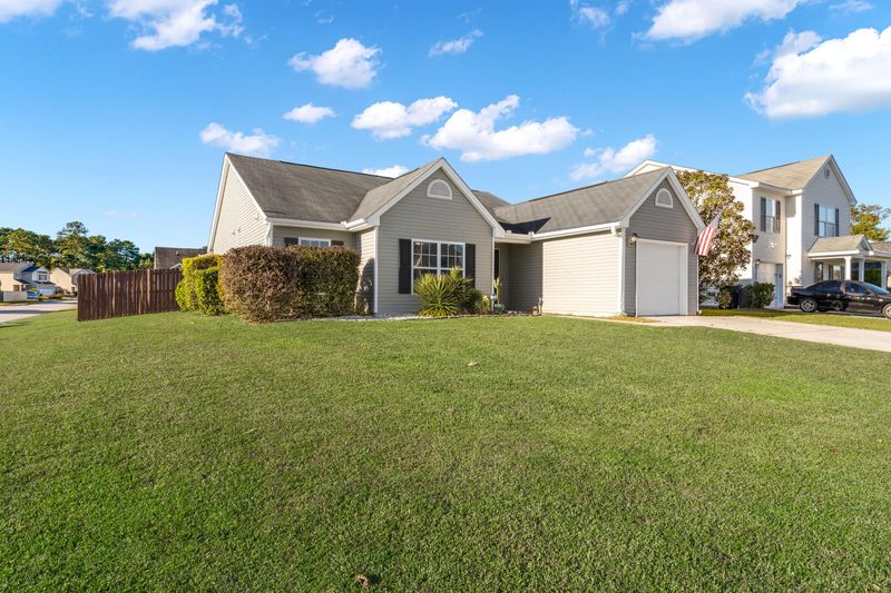 132 Salem Creek Dr, Goose Creek, SC 29445
