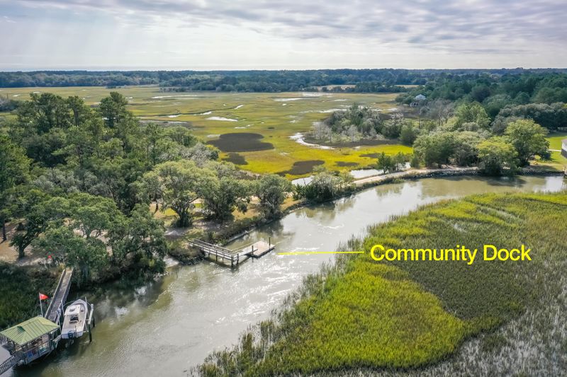 9a Blue House Ln, Edisto Island, SC 29438