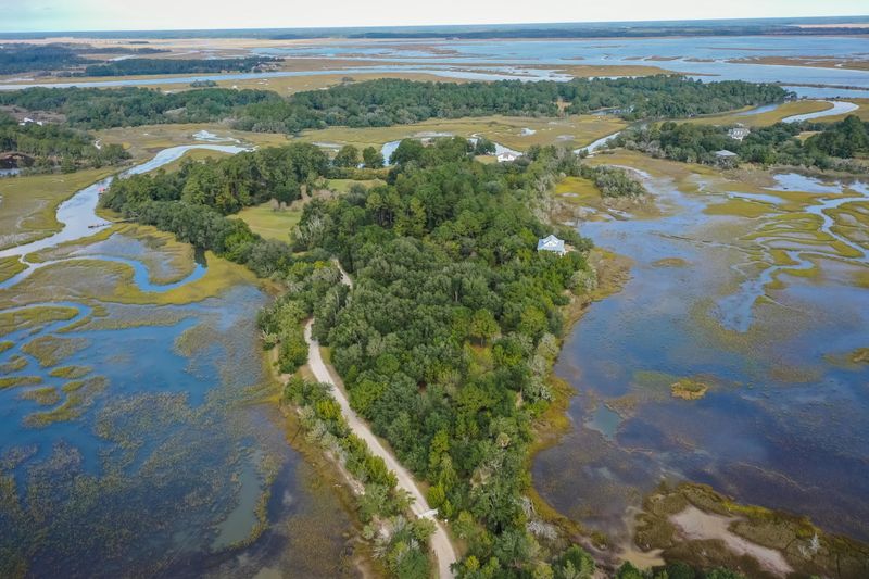 9a Blue House Ln, Edisto Island, SC 29438