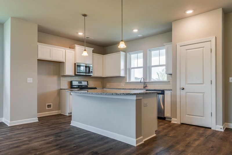 102 Wheelwright St, Summerville, SC 29486