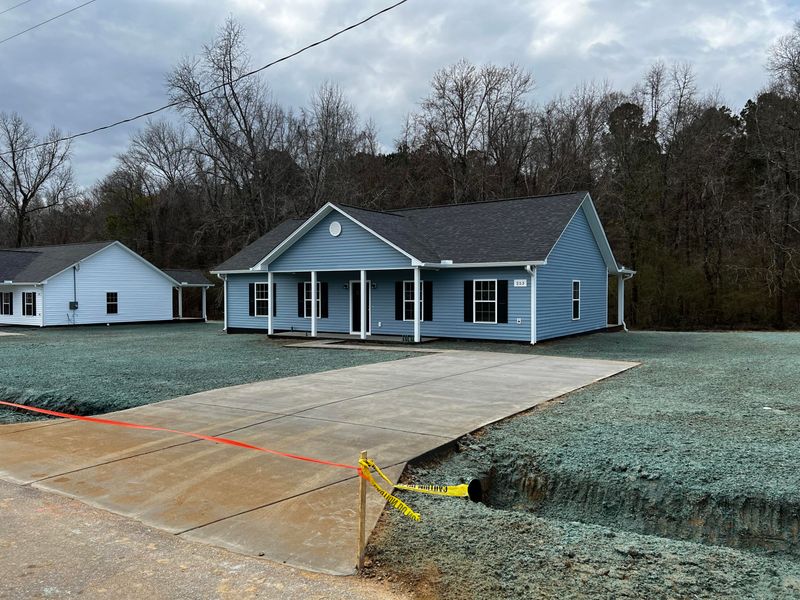 253 S Railroad Ave, Ridgeville, SC 29472