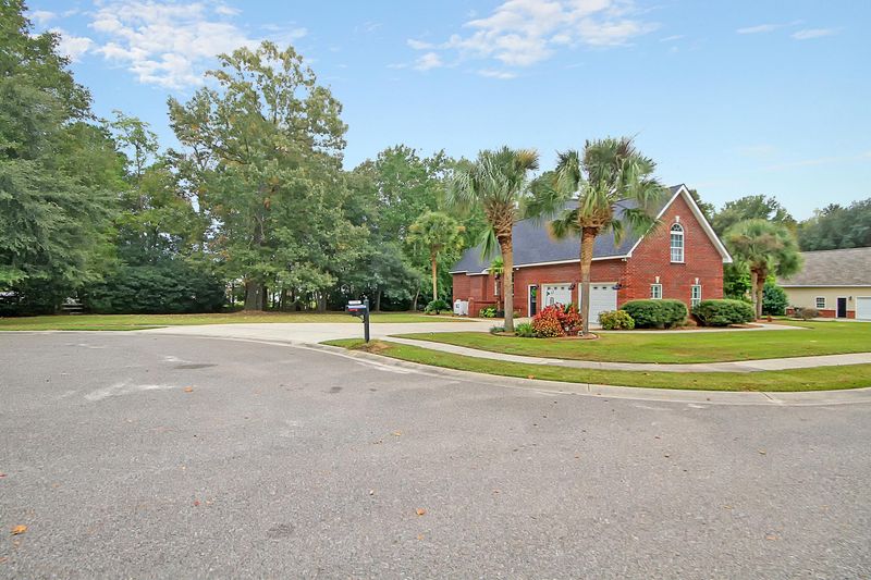 1314 Limetree Ln, Moncks Corner, SC 29461