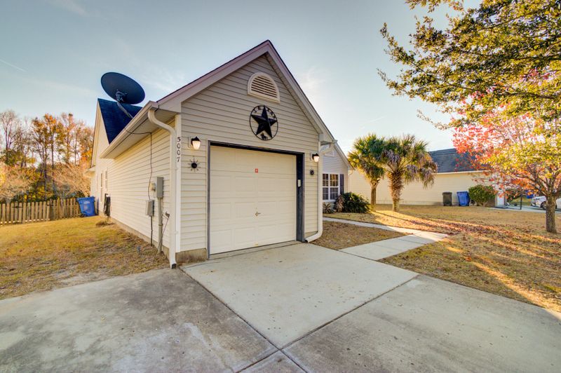 5007 Thornton Dr, Summerville, SC 29485