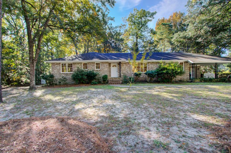 108 E Johnston St, Summerville, SC 29483
